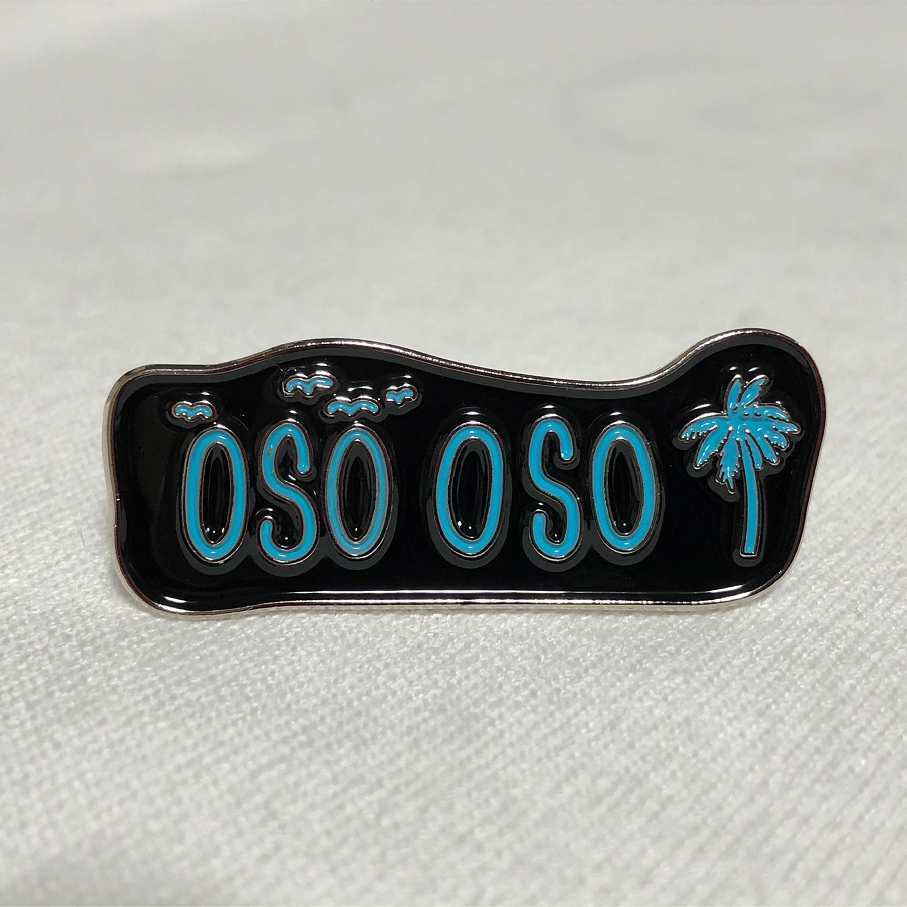 Oso Oso - Paradise Pin (Blue)